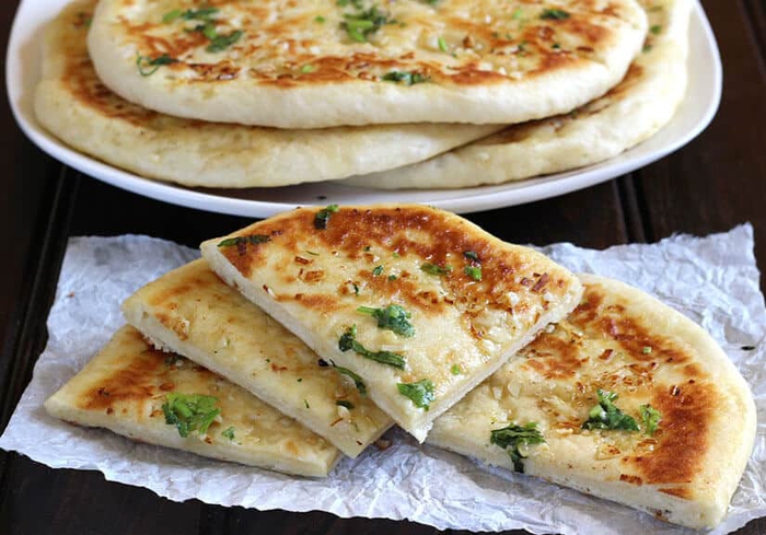 GARLIC CHEESE NAAN - Cook with Kushi