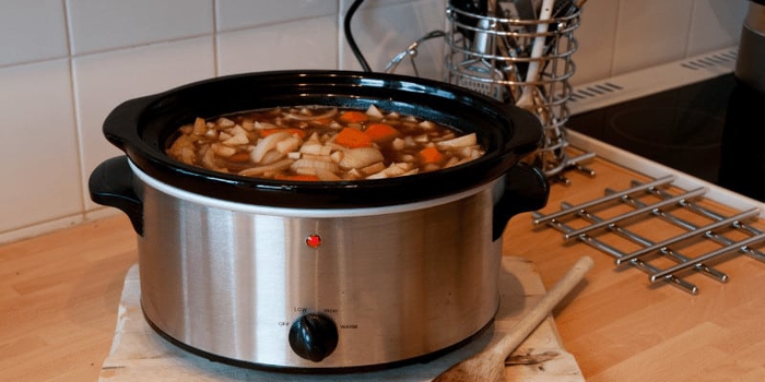 Induction hob vs Slow cooker - What's the difference? - Cookery Space