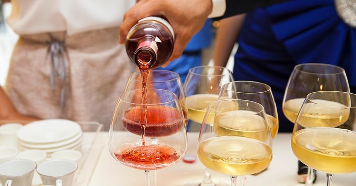 Rosé vs Moscato | Is Rosé The Same As Moscato? | The Brandsmen