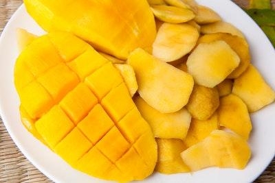 What Does Mango Taste Like? (Flavor Description) Pine? Turpentine?