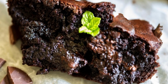 How to Fix Undercooked Brownies (2 Simple Ways)