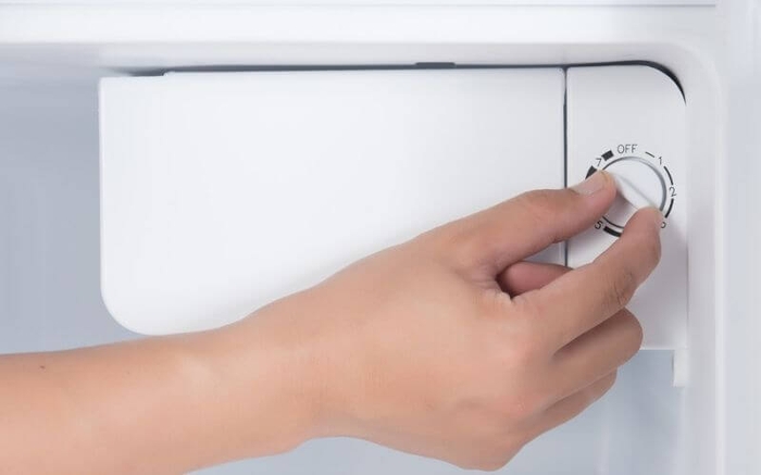 Why Does My Fridge Temperature Keep Changing? (And How You Can Fix This) • BoatBasinCafe