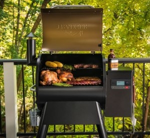 Can You Use a Grill on Your Apartment Balcony? | Digital Trends