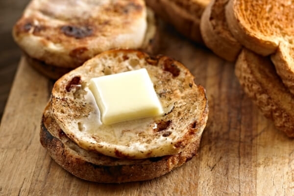 A Quick 4 Step Guide to Toasting English Muffins in the Oven