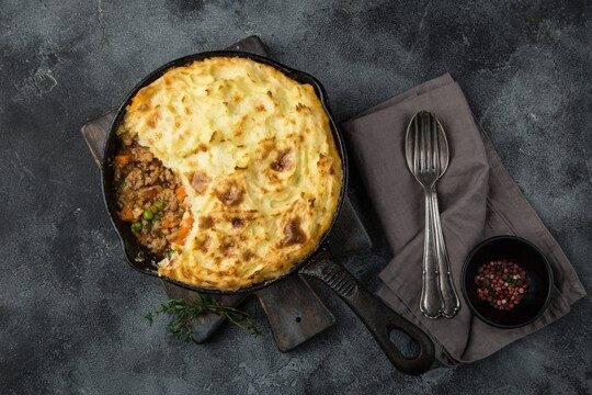 How To Reheat Shepherd's Pie - The Best Ways | EatDelights