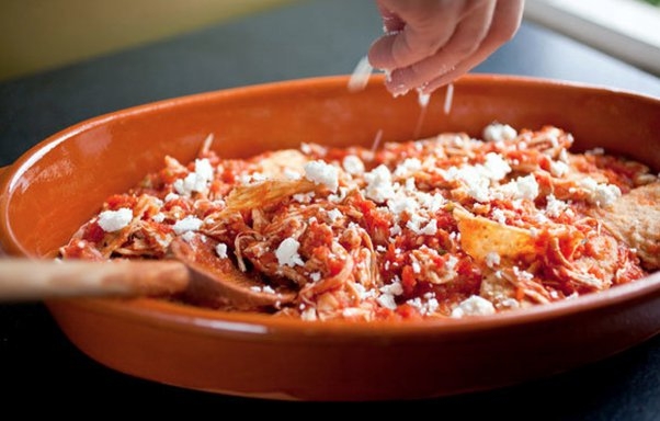 How do migas and chilaquiles differ? - Quora