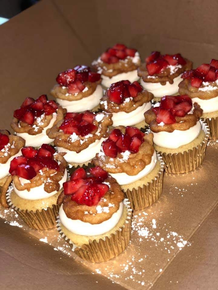 Funnel Cake Cupcakes : r/FoodPorn